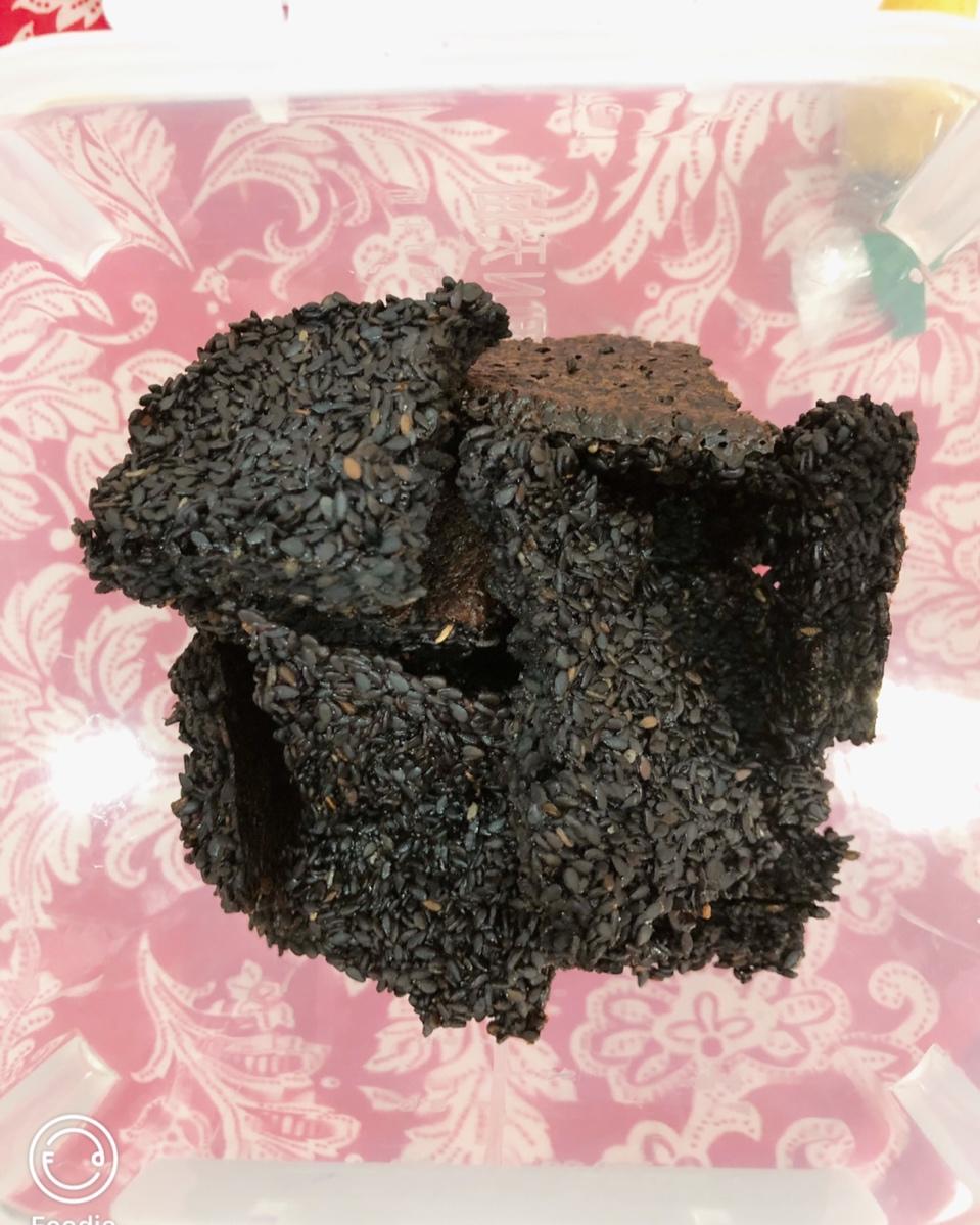 健康黑芝麻薄饼（仅需三步）