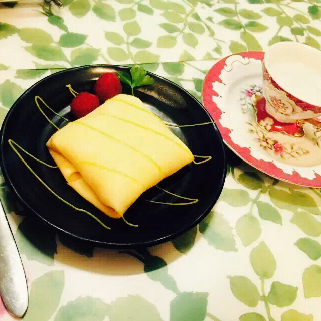 芒果班戟+港式奶茶