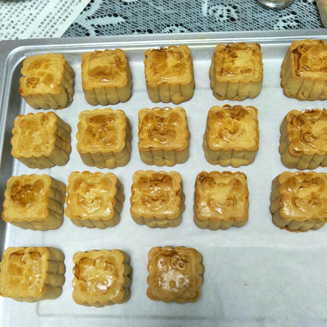 广式月饼——蛋黄莲蓉月饼