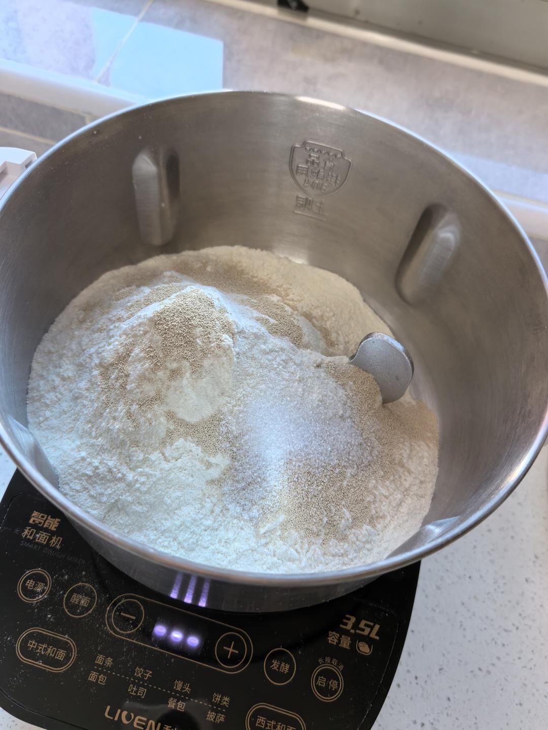 纯奶手撕吐司的做法 步骤1