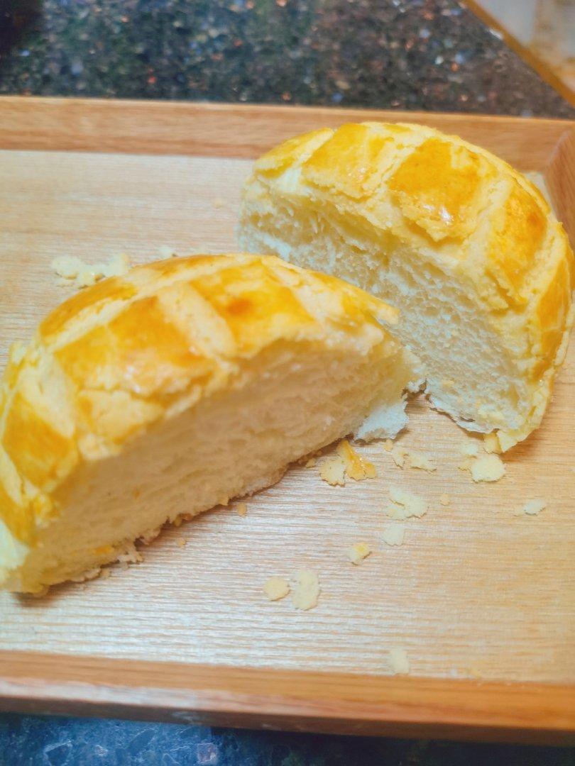 好吃到炸裂的港式菠萝包（附带制作酥皮的小视频）