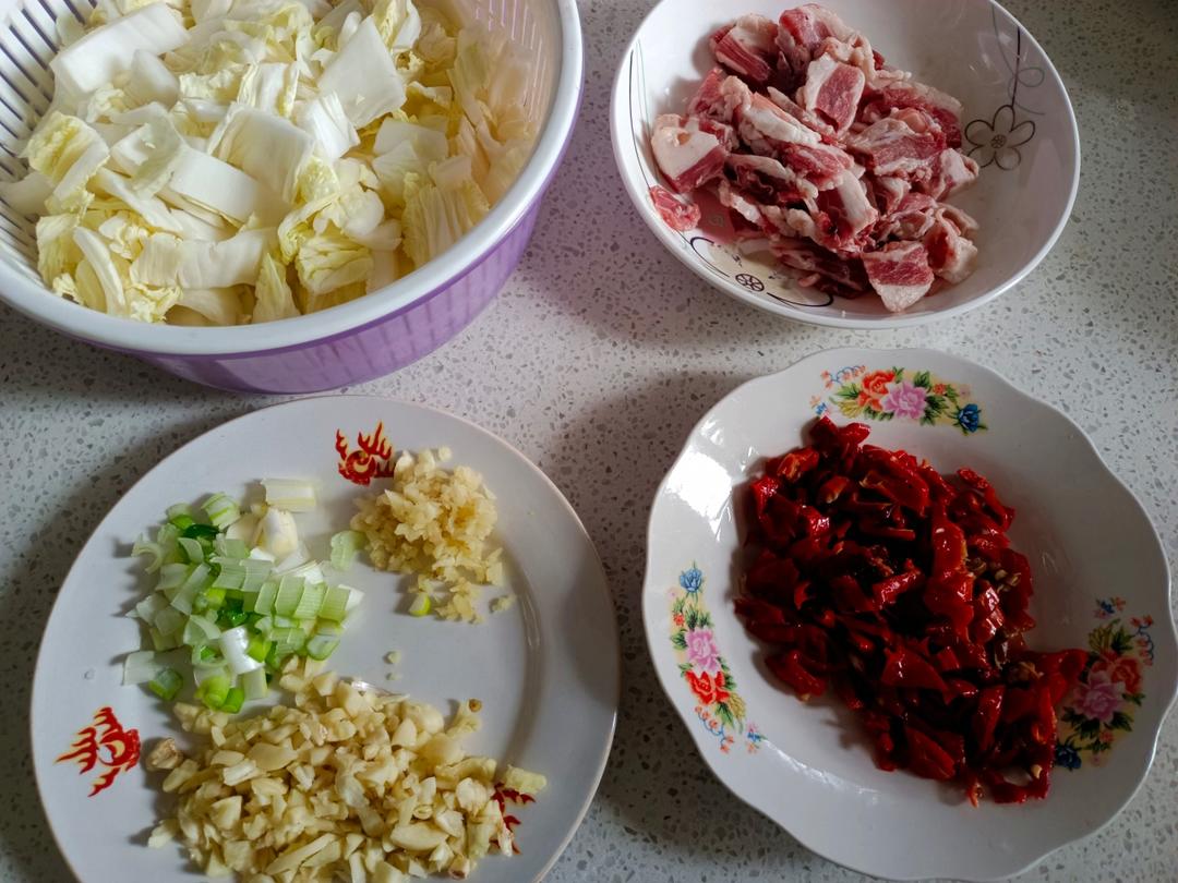 白菜炒羊肉 | 拉条子必备的做法 步骤1