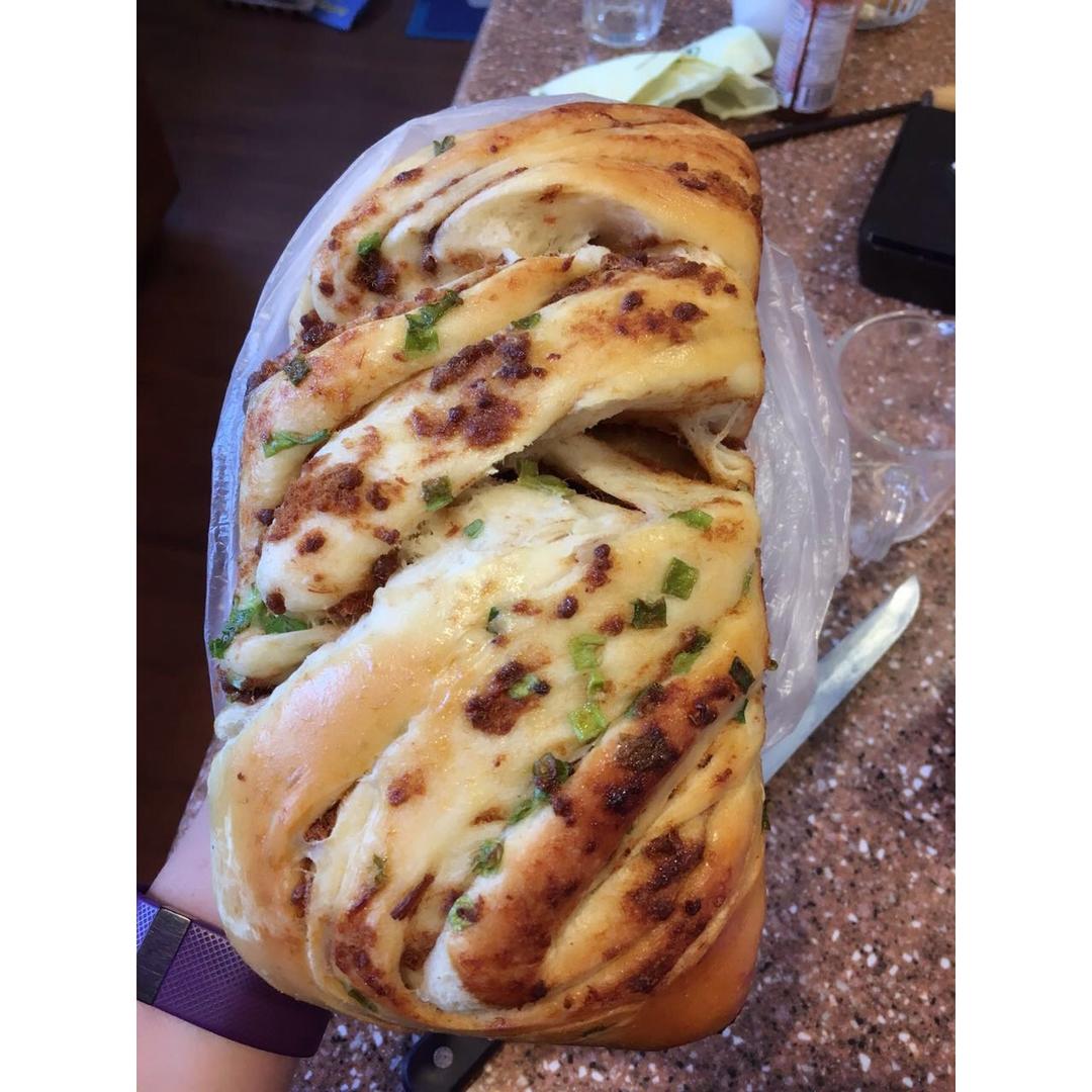 香葱肉松手撕吐司