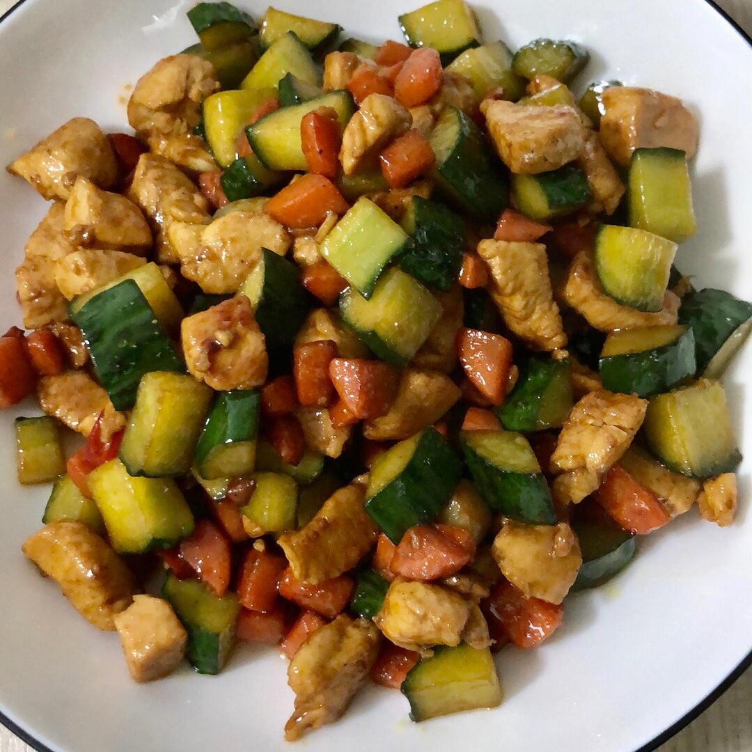 宫保鸡丁——简单版。