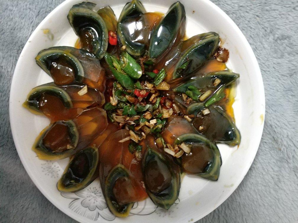 凉拌皮蛋