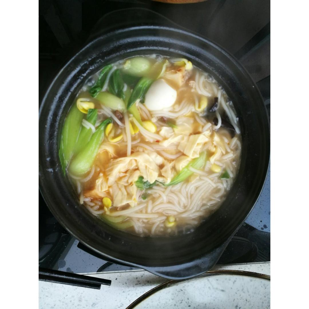 砂锅米线，好吃到流眼泪