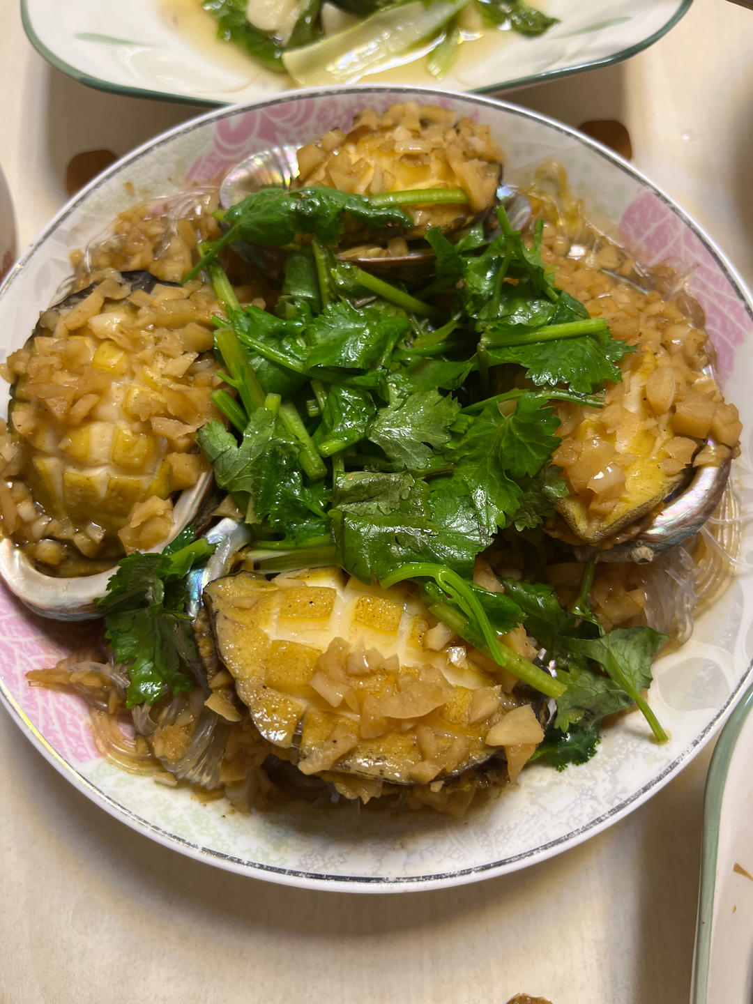 蒜蓉粉丝蒸鲍鱼