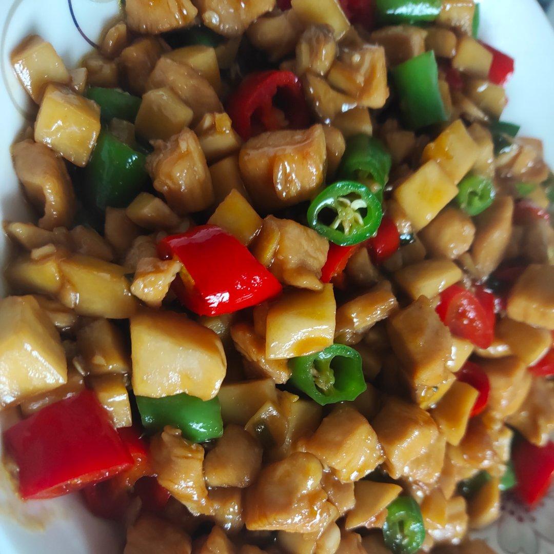 巨下饭的鸡丁杏鲍菇，❗️好吃到转圈