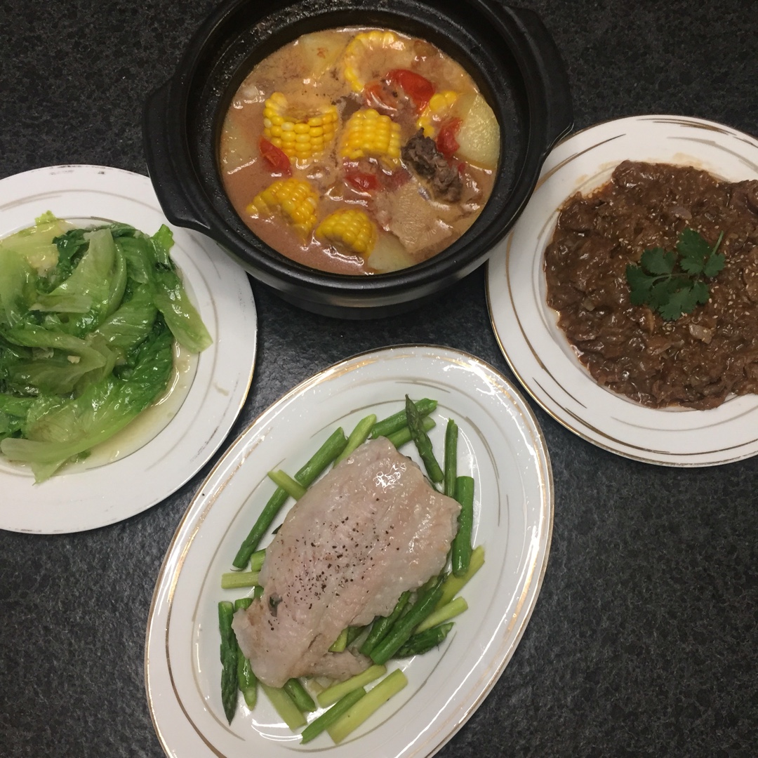 番茄土豆玉米排骨汤