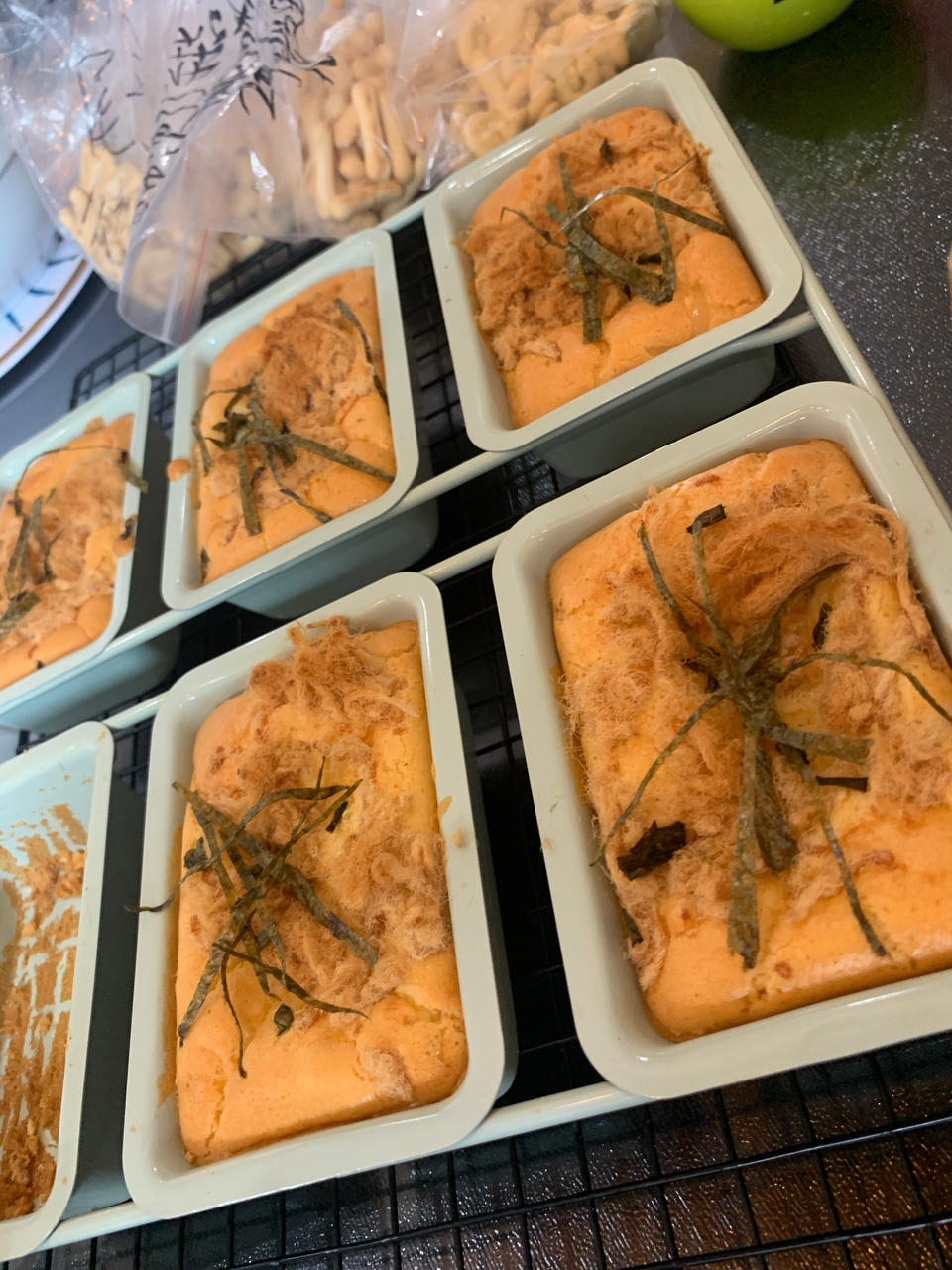 万用方子‼️口感滋润的酸奶&肉松沙拉夹心小蛋糕🍰