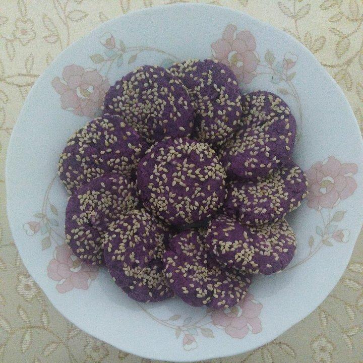 紫薯芝麻饼