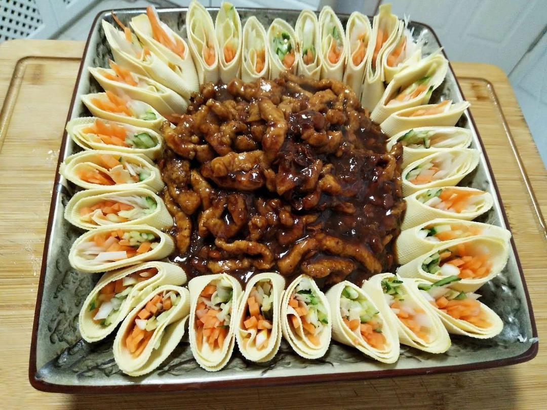 京酱肉丝之造型摆盘