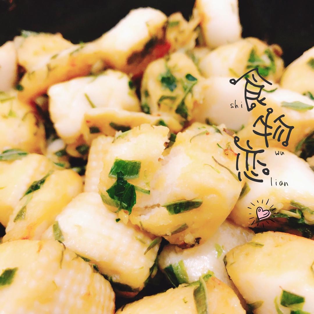 三分钟快手早餐喷香炒馒头