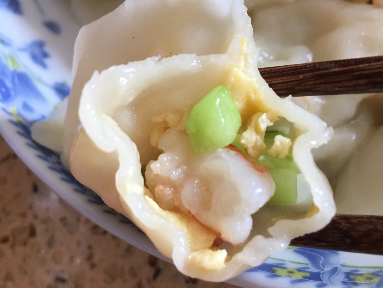 黄瓜鲜虾饺子