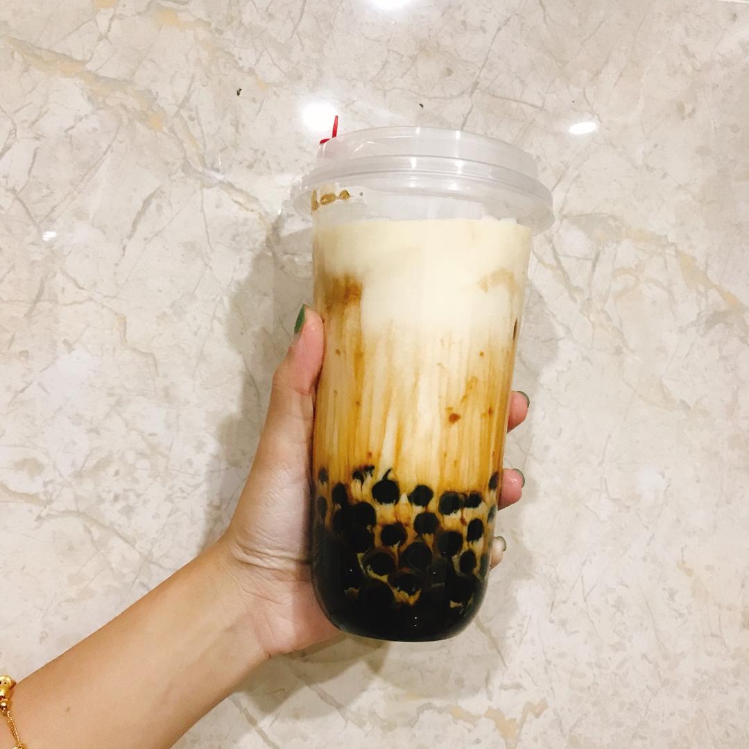 乔一妈妈做的再也不用排队喜茶的自制烤布蕾黑糖波波奶茶