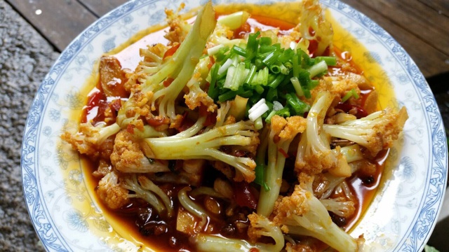 很“浪费”米饭的家常菜之一-------干锅菜花