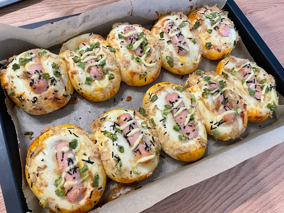 火腿香葱肉松面包