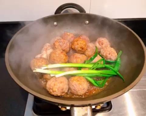 超级好吃的狮子头