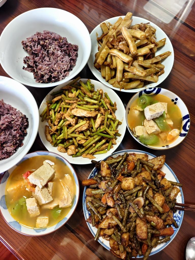 午餐•2026年5月3日