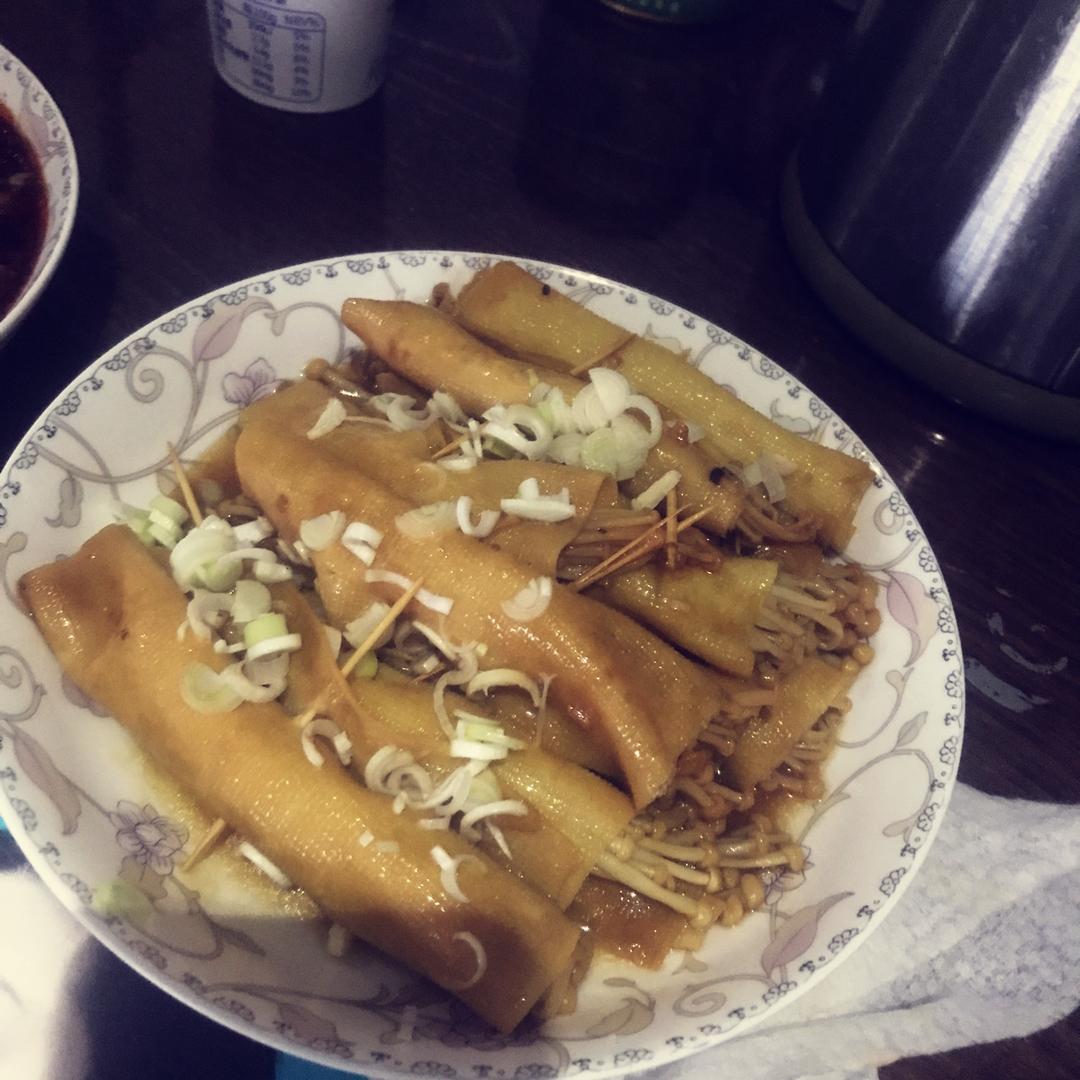 比肉还好吃的金针菇豆皮卷