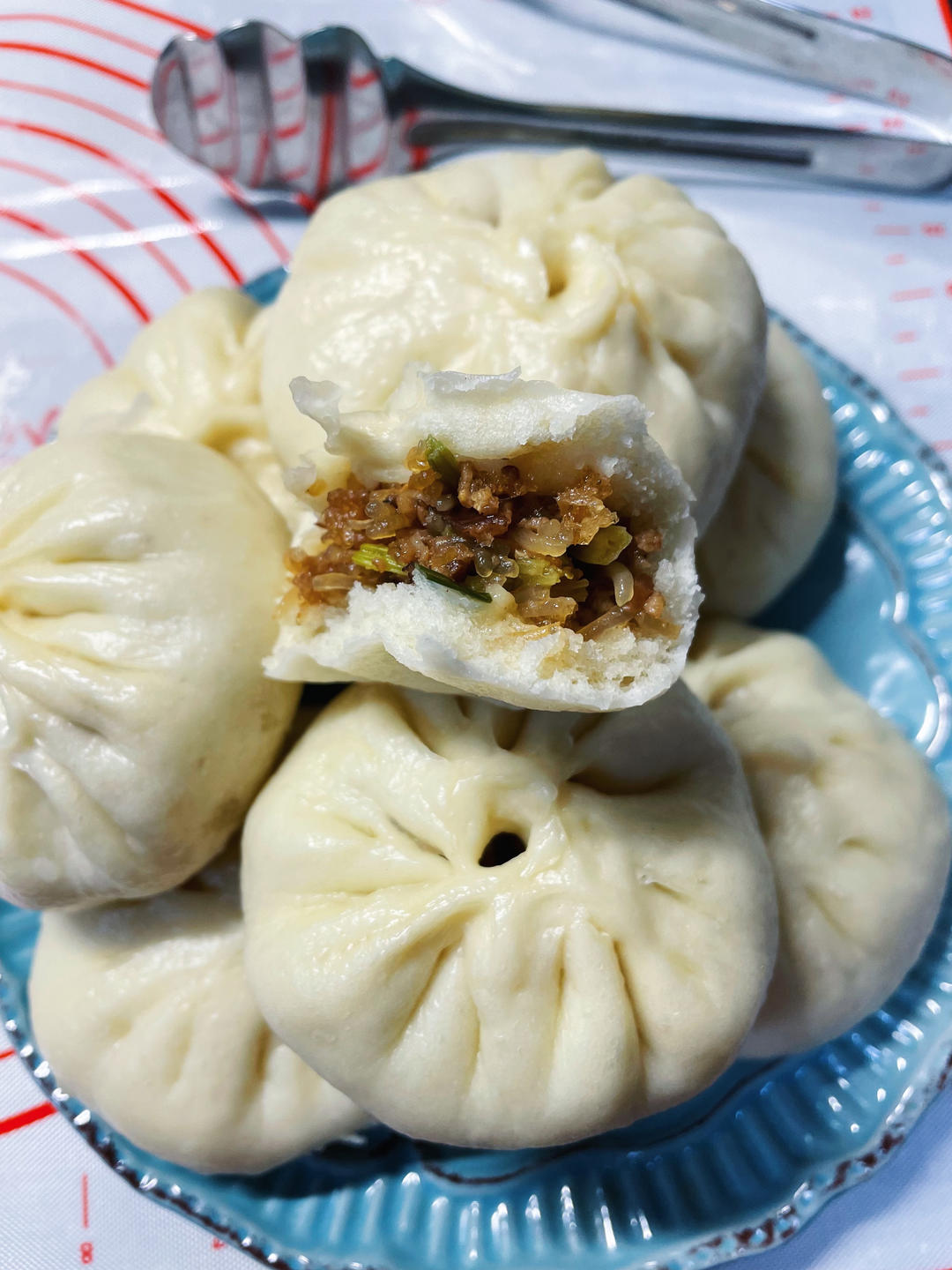 小时候的肉末粉丝包子