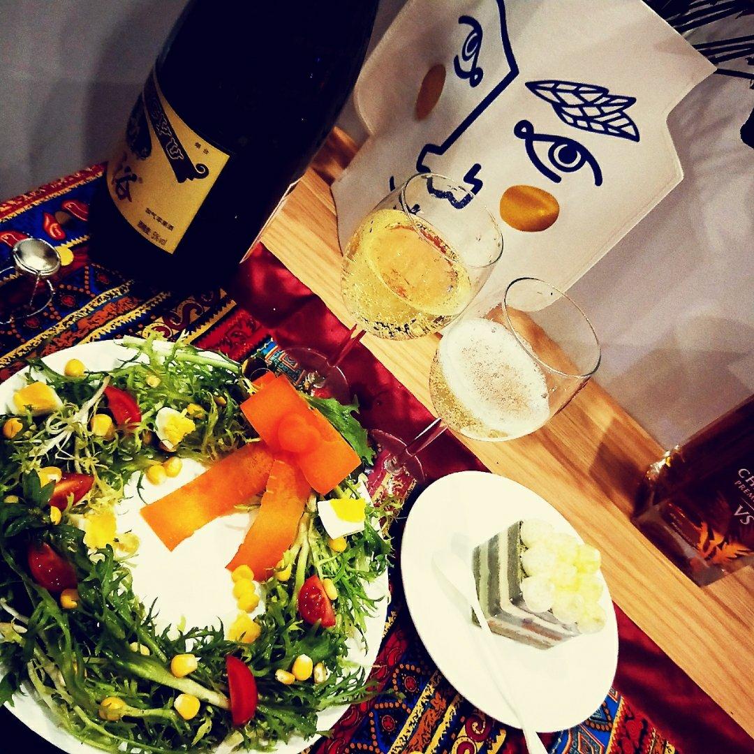 圣诞蔬菜花环沙拉