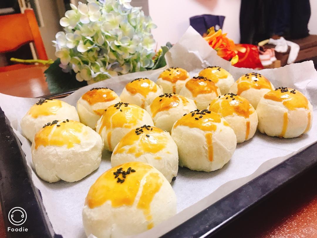 蛋黄酥