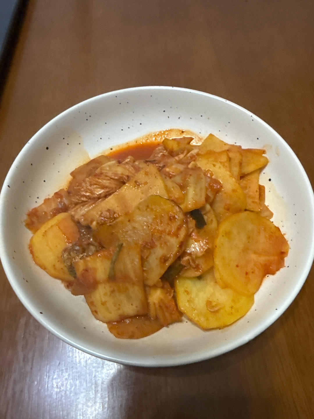 辣白菜炒土豆片