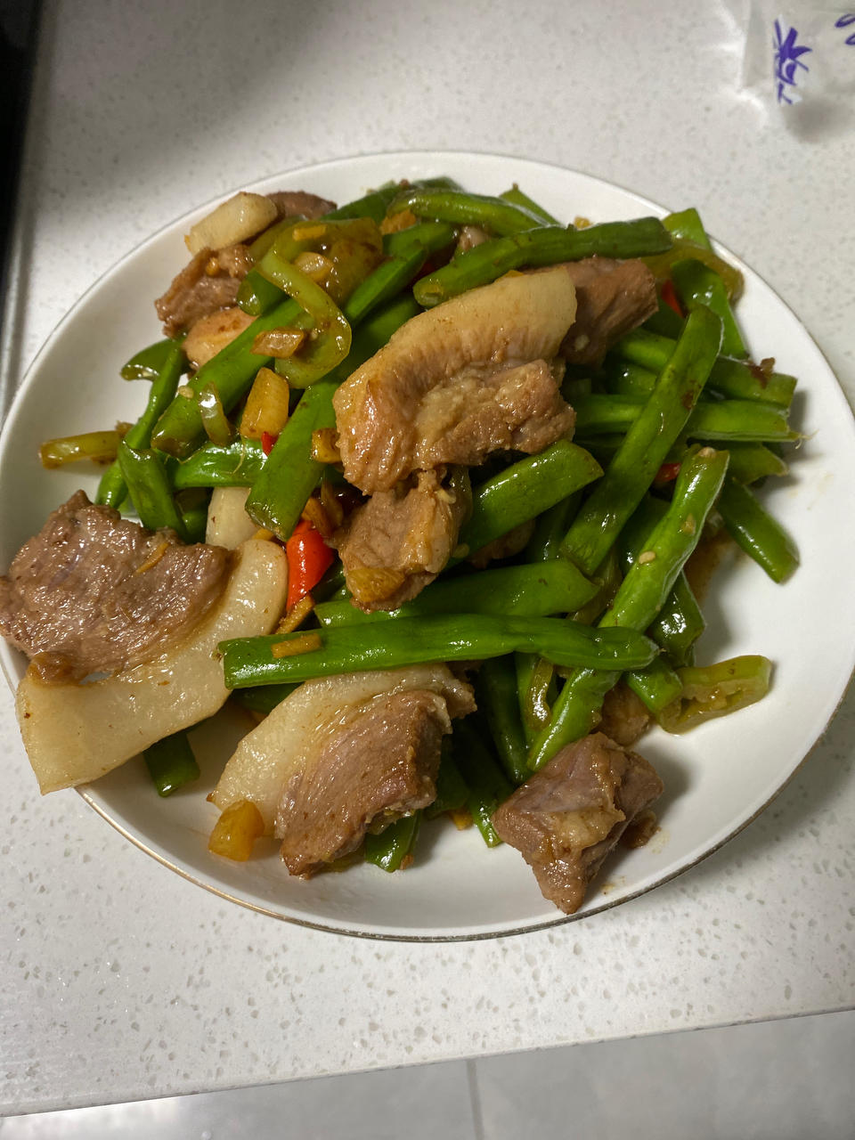 家常菜五花肉炒豆角（铁锅炒，味更香！）