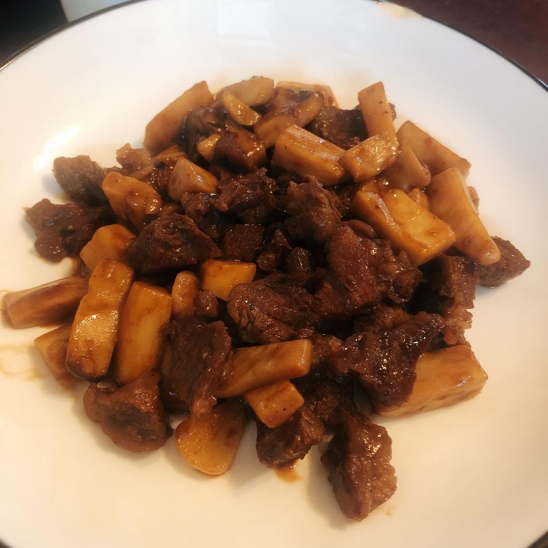 杏鲍菇炒牛肉粒