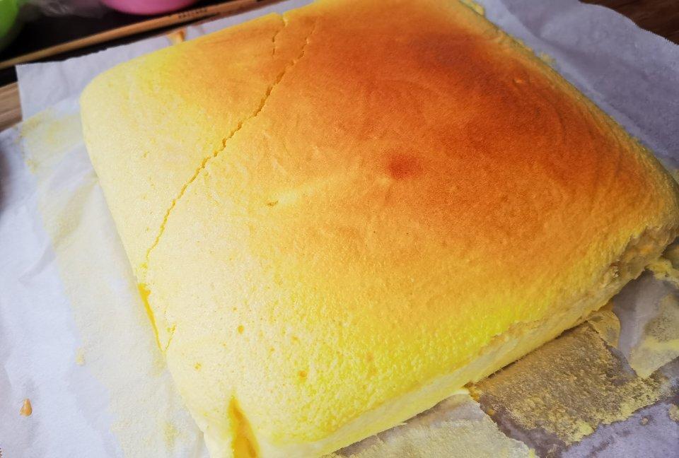 堪比柯基屁股
爆浆芝士🧀古早蛋糕