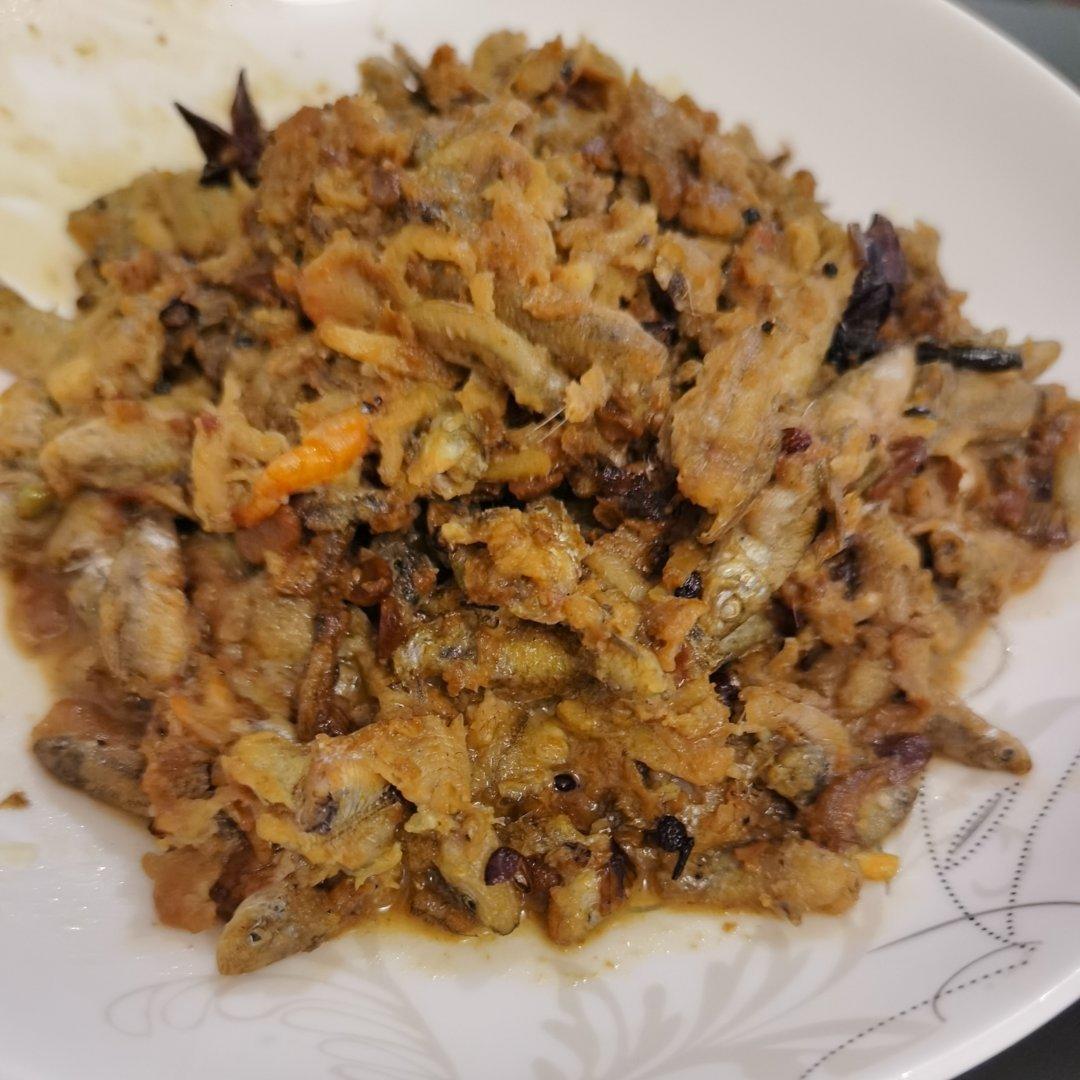 小鱼贴饼子