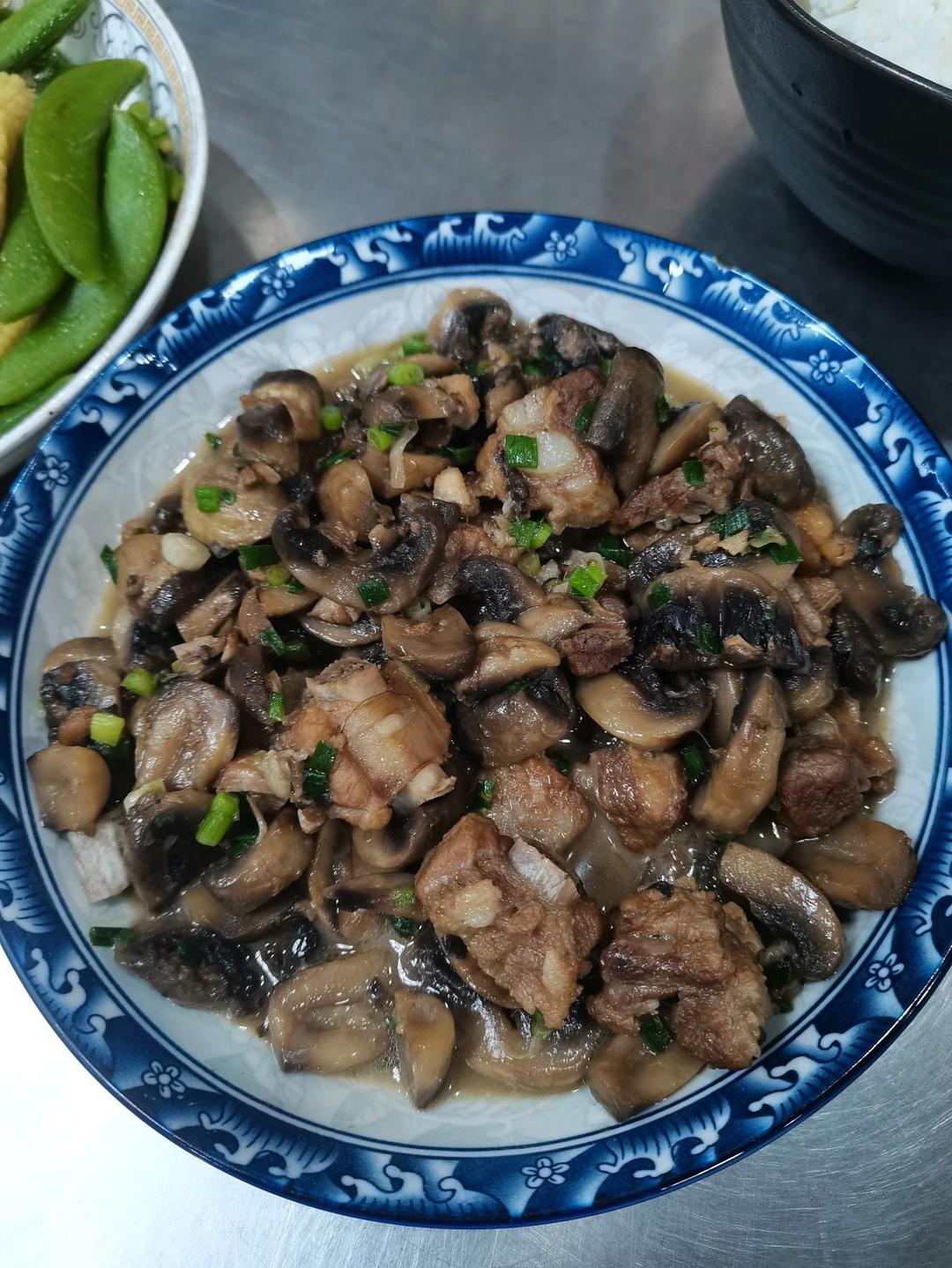 排骨炖口蘑---北有小鸡炖蘑菇，南有排骨炖口蘑