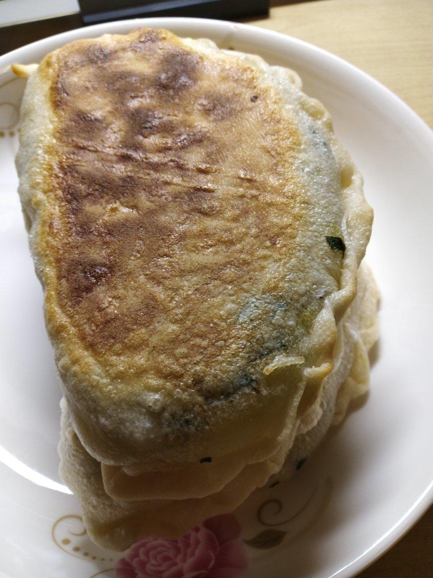 吹弹可破的韭菜盒子