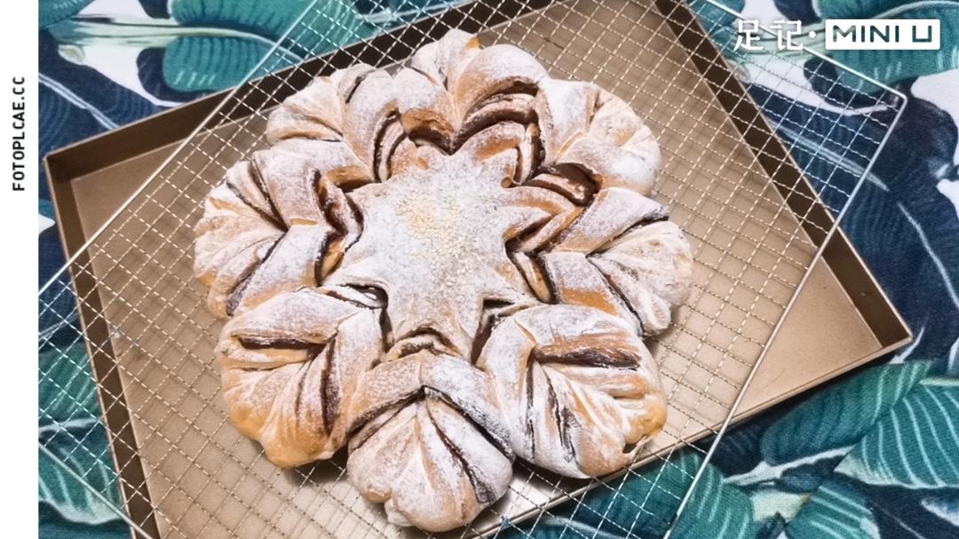 ins风圣诞节雪花豆沙面包---错过了夏天的风秋天的雨 不能再错过冬天的雪花