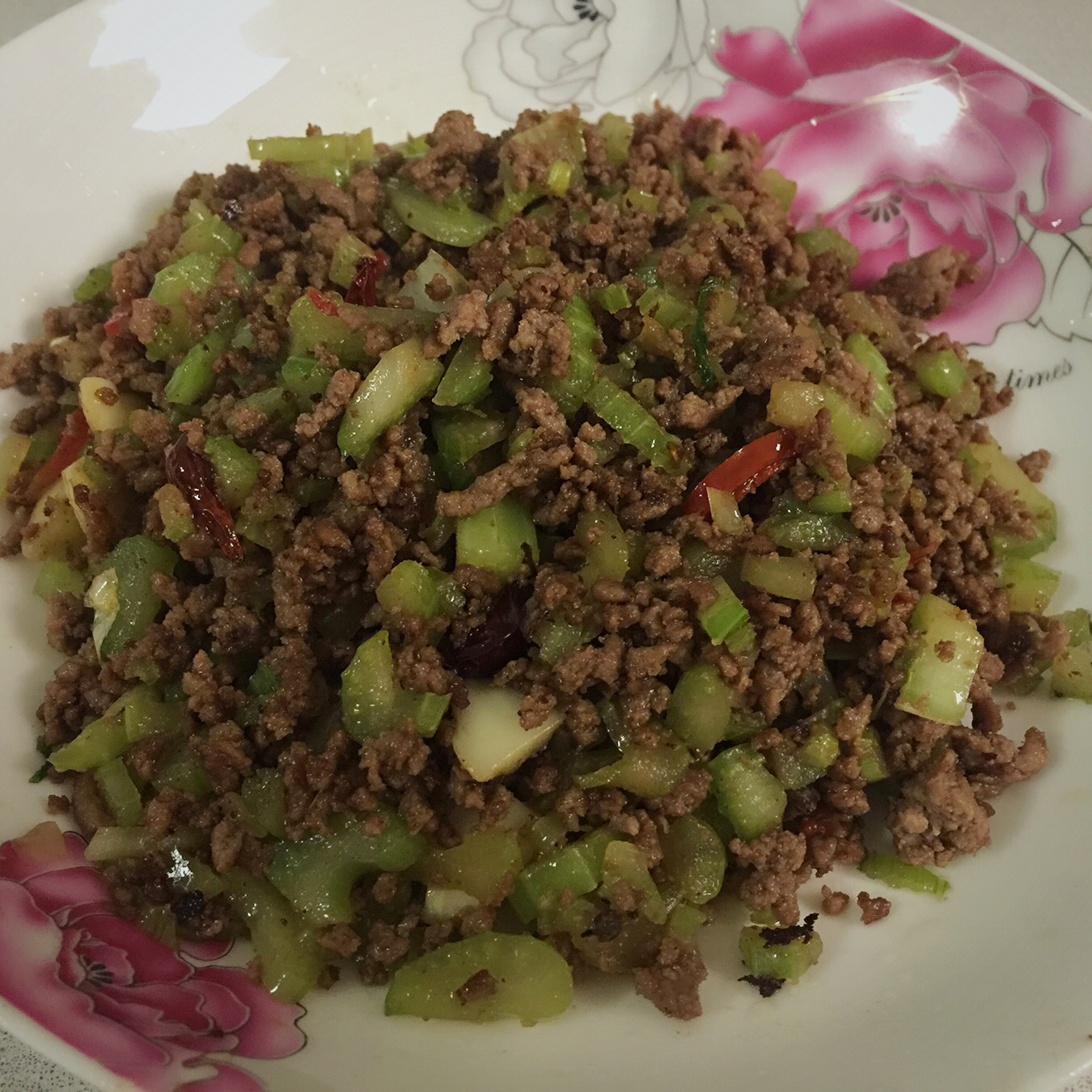 芹菜牛肉末「下饭神器」