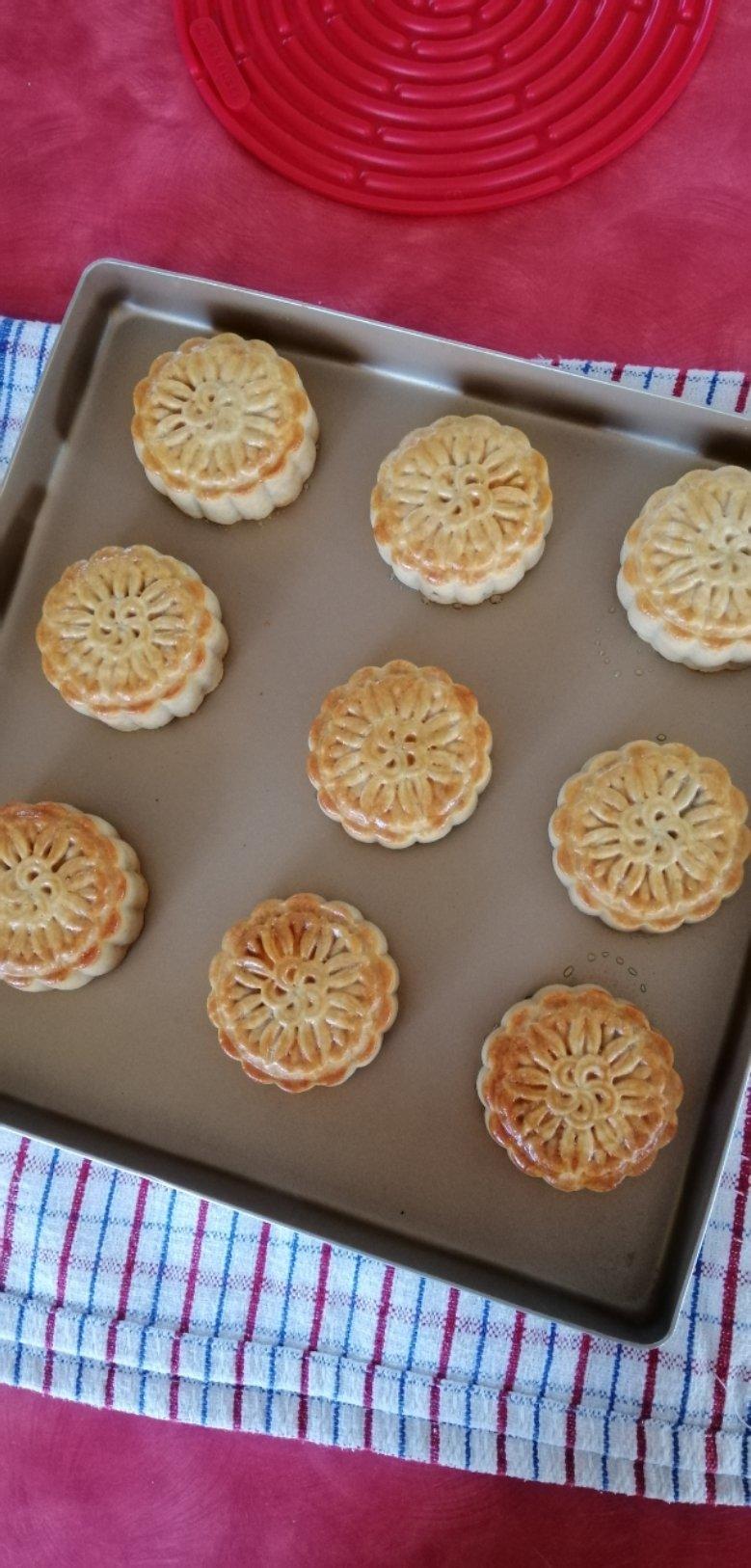 广式月饼——蛋黄莲蓉月饼