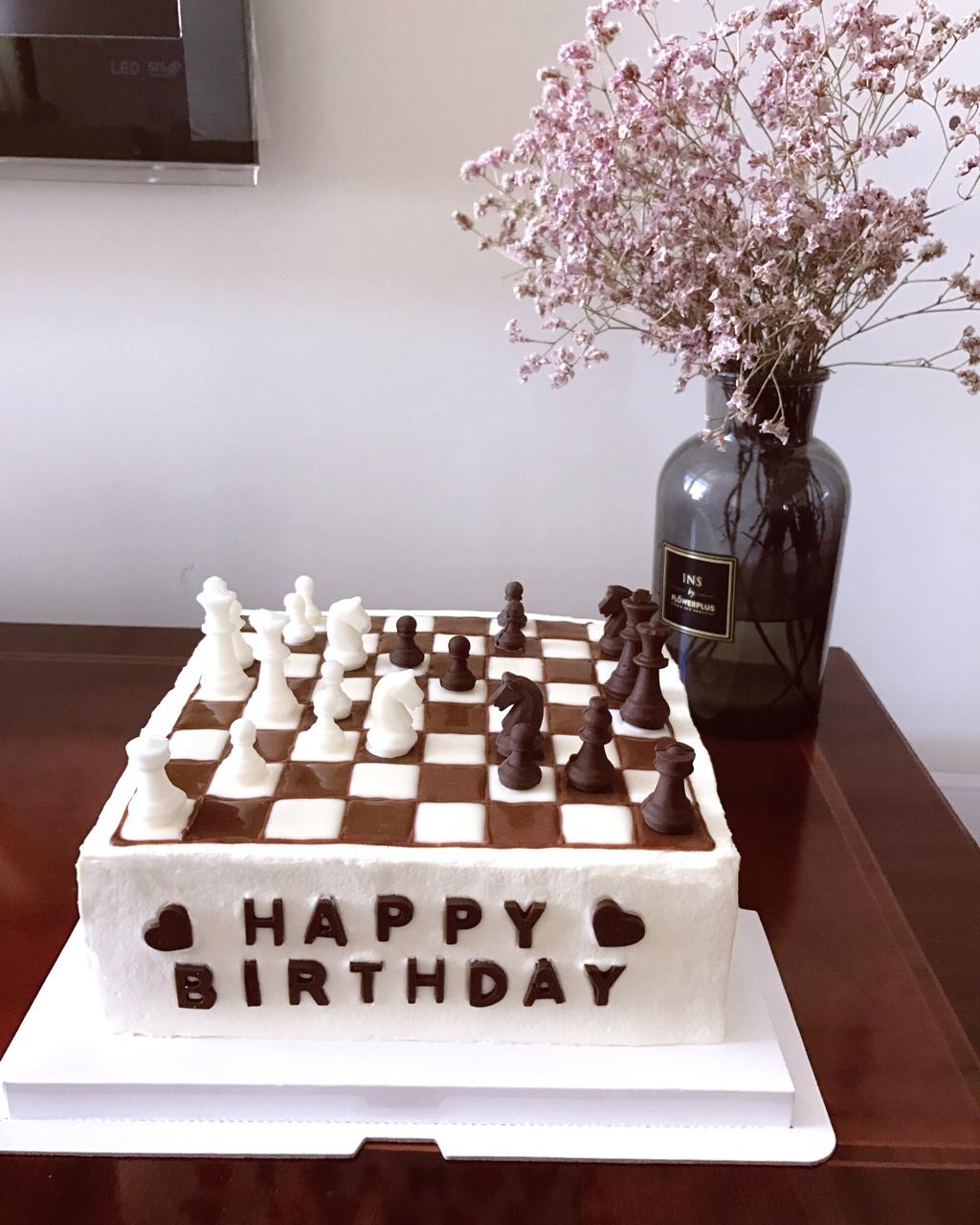 2018年8月22日又见国际象棋03#晚餐612018年8月22日##生日蛋糕##m