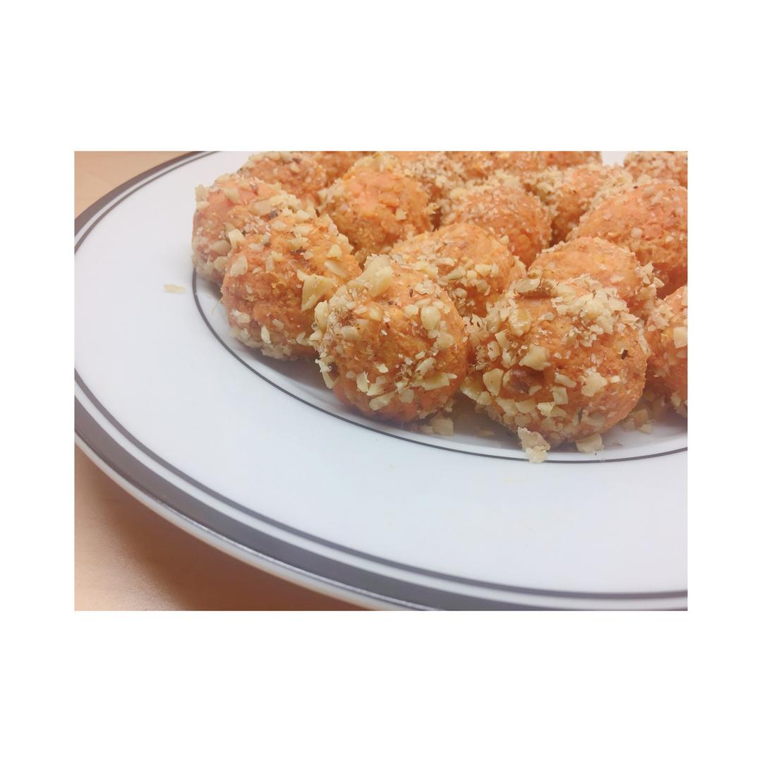 椰丝红薯燕麦球