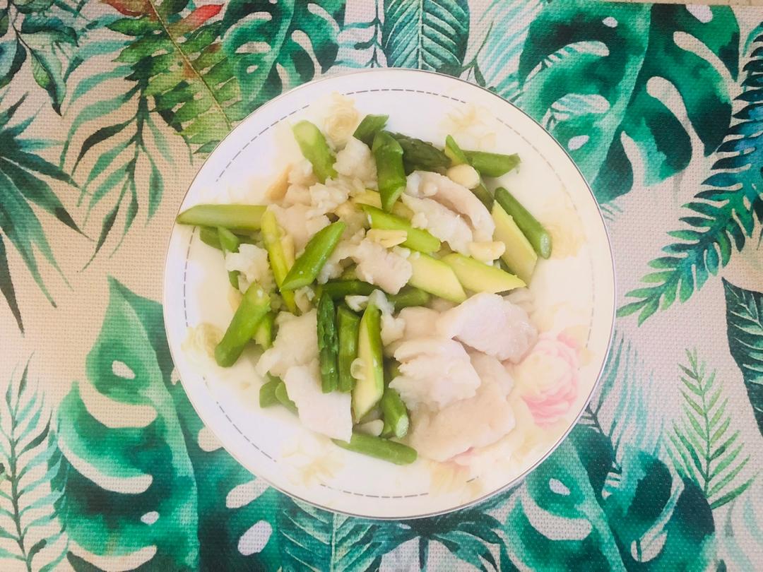 蒜香芦笋龙利鱼柳