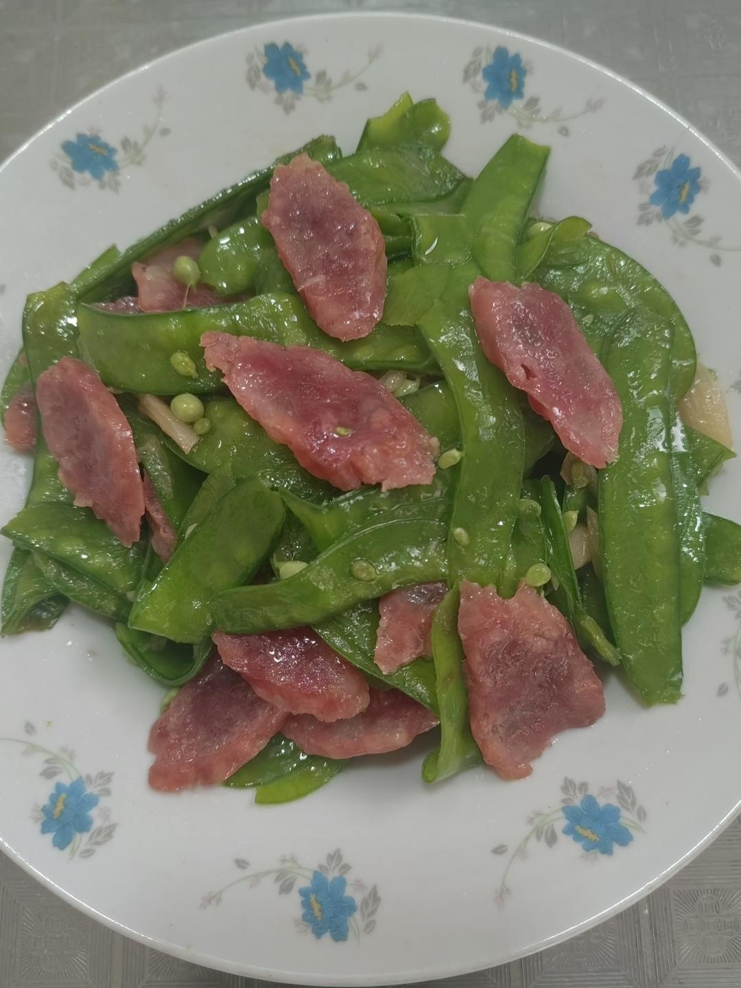 超脆爽的荷兰豆炒香肠