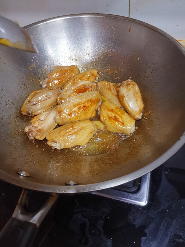 《红烧鸡翅》精品菜肴简单易做的做法 步骤5