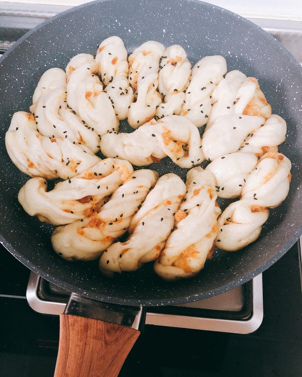 生煎肉松花卷