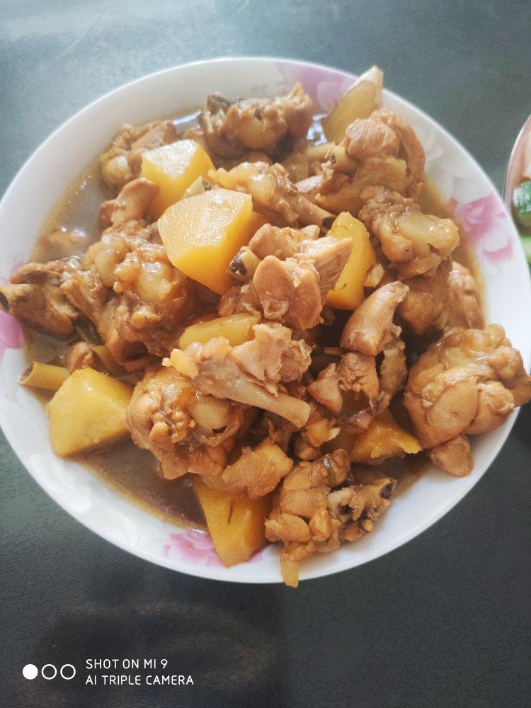 土豆炖鸡块（下饭）