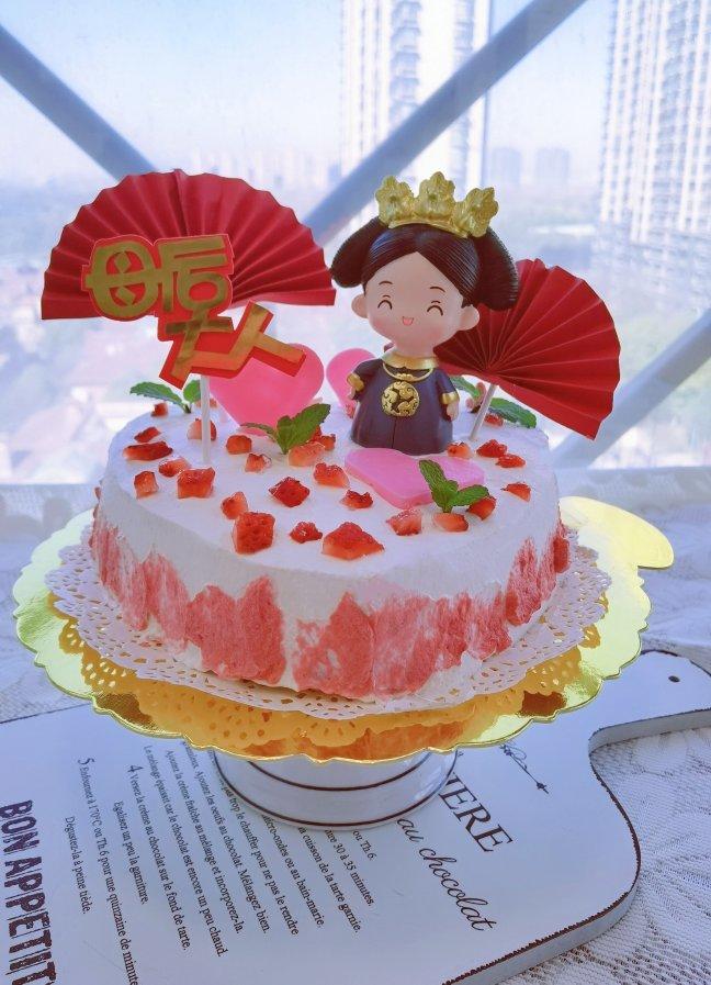 新手必成8寸生日蛋糕（详细多图干货经验分享，解决戚风蛋糕塌陷，奶油饰面涂不好，烤箱温度不好掌握等各种问题）