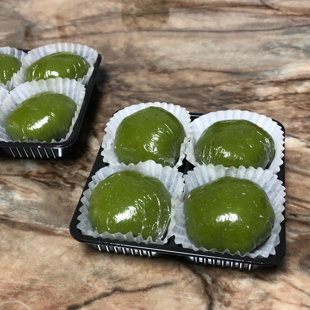 超好吃的网红咸蛋黄肉松青团