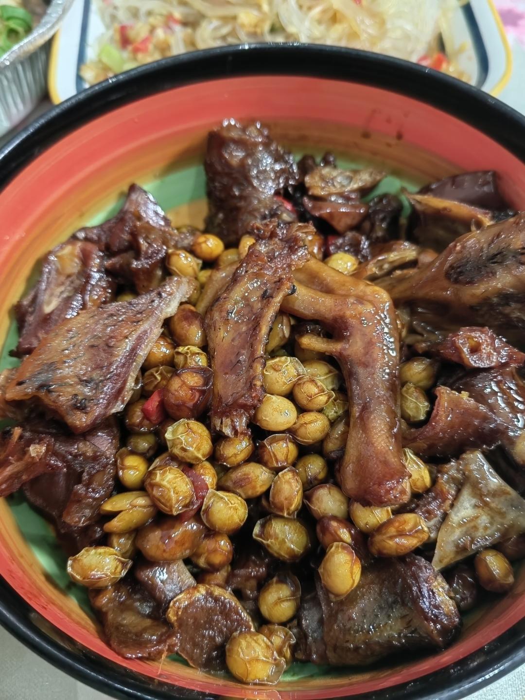 麻麻| 黄豆炖腊鸭