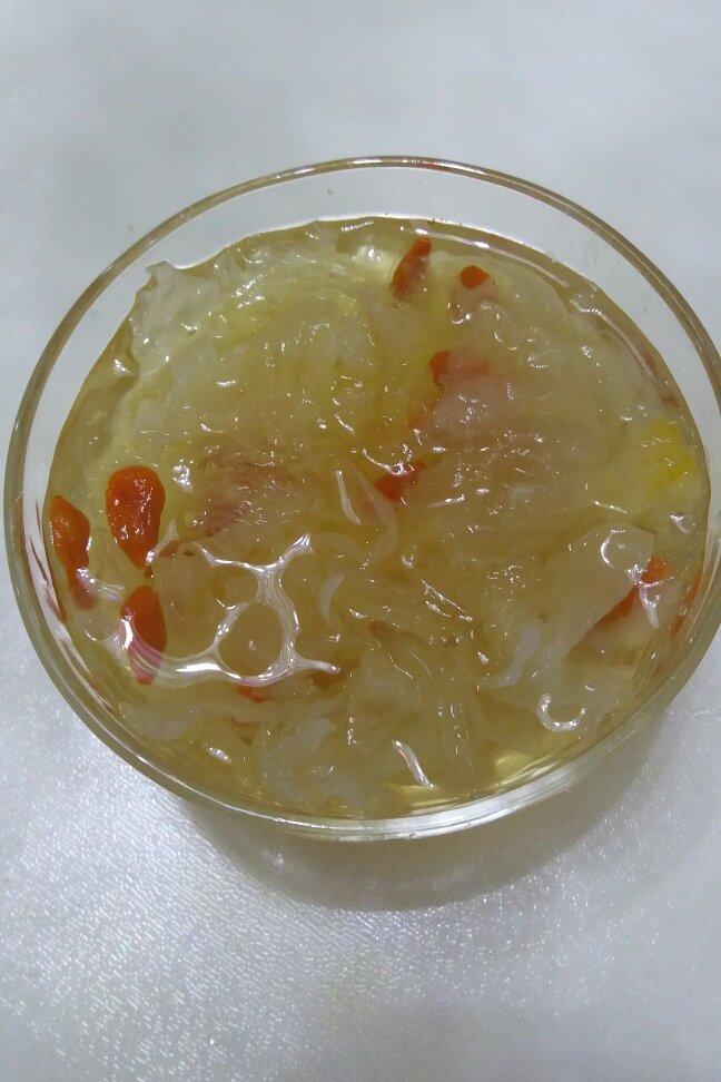 银耳燕窝羹