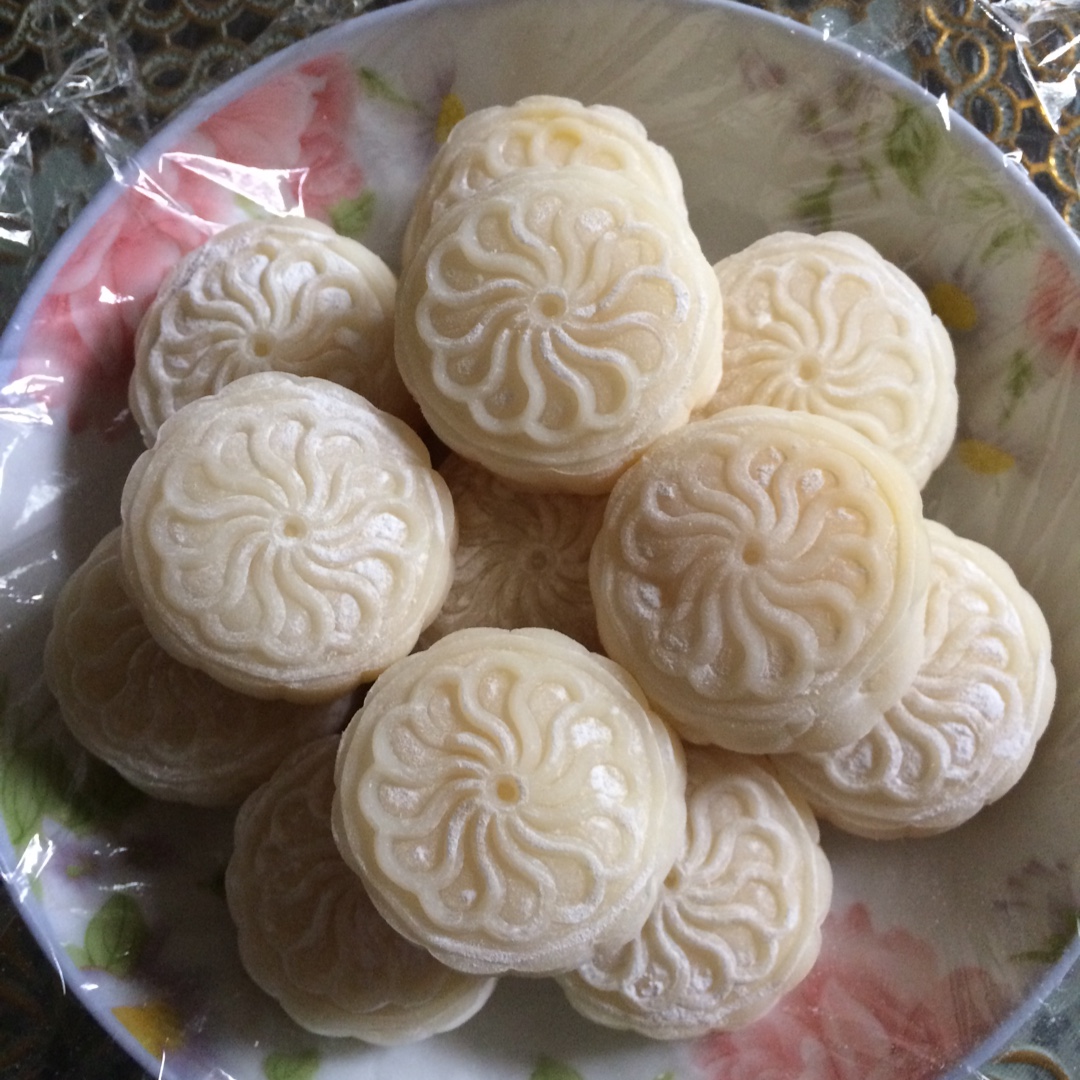 奶黄冰皮月饼