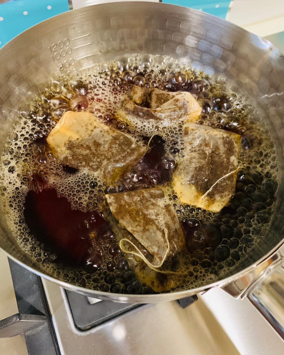 浓浓的锅煮奶茶